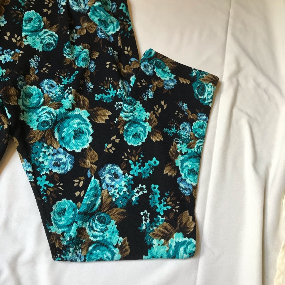 Joe Benbasset Floral Print Tapered Leg Pants - Picture 4 of 6